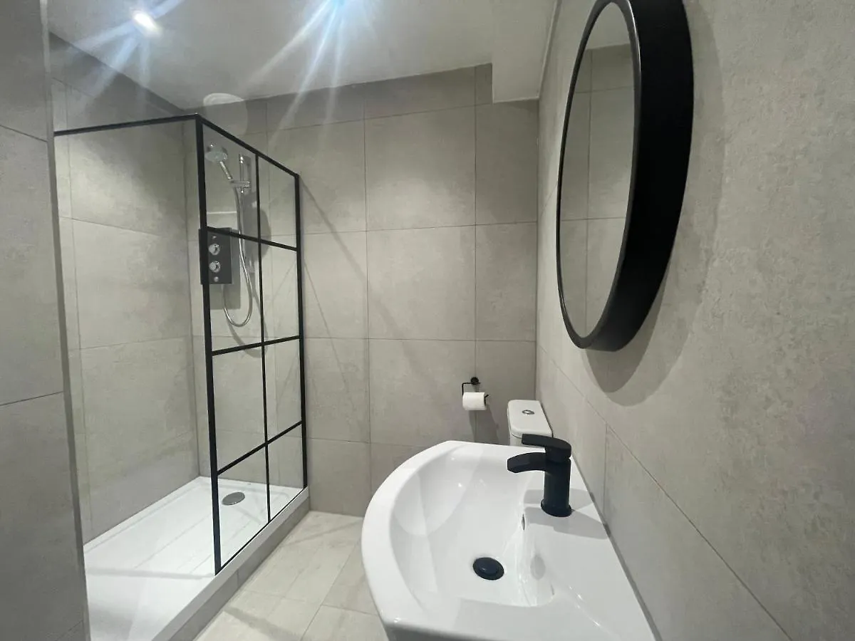 Sapphire Premier Apartments W/Secure Parking Cardiff Storbritannien